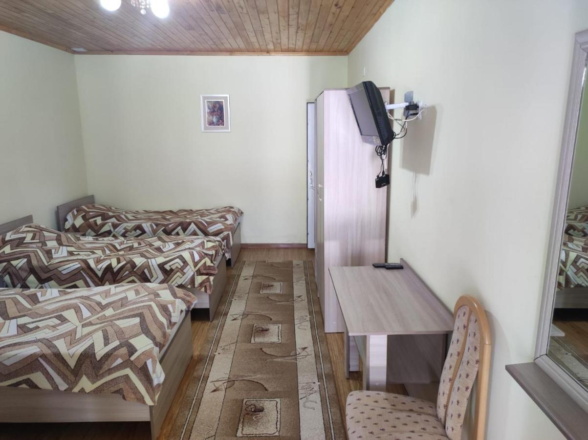 В Гостях На Иссык-Куле Hotel Cholpon-Ata Exterior photo