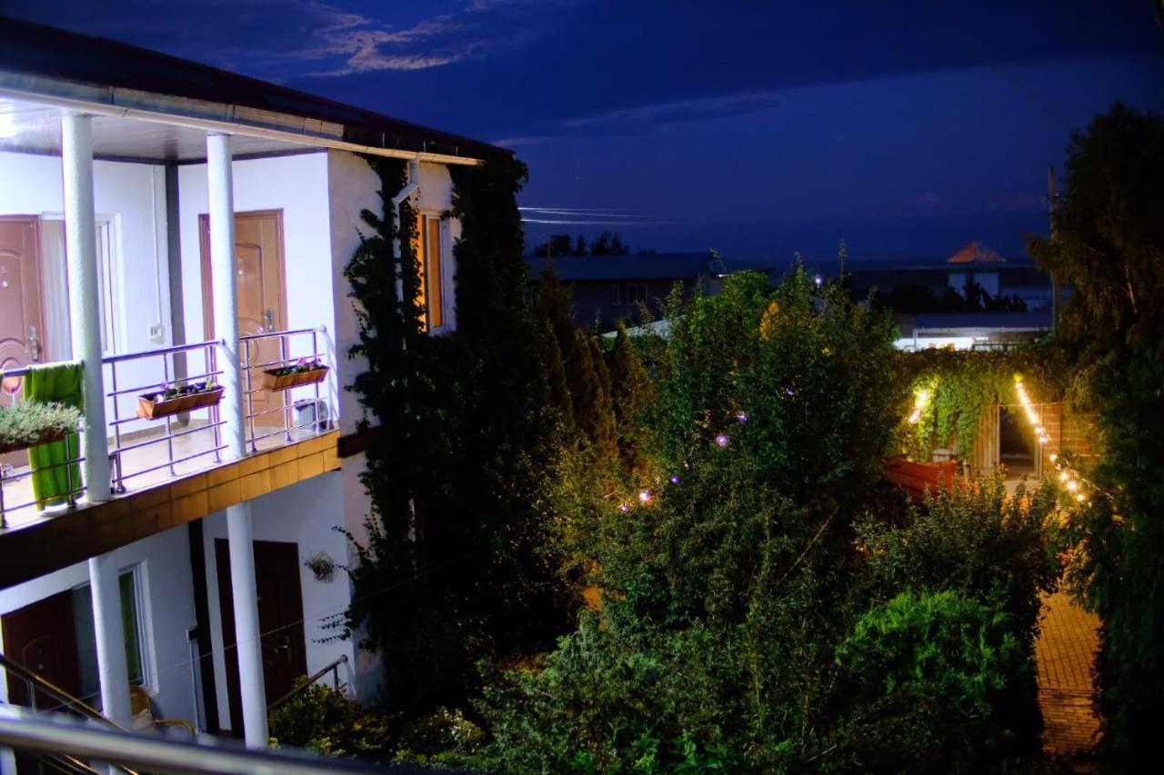 В Гостях На Иссык-Куле Hotel Cholpon-Ata Exterior photo