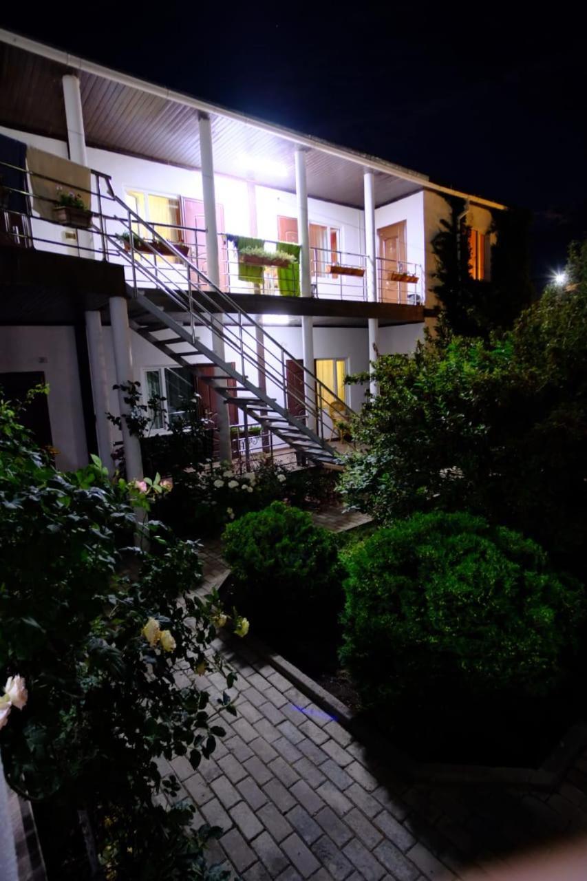 В Гостях На Иссык-Куле Hotel Cholpon-Ata Exterior photo